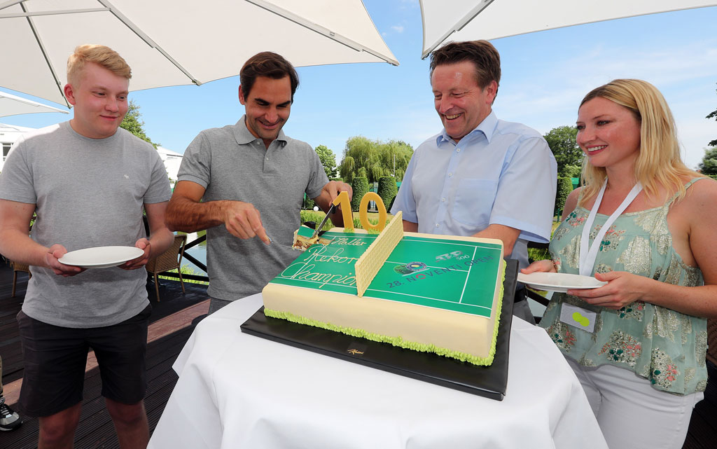 Roger Federer ist in HalleWestfalen eingetroffen für die Mission Titelverteidigung